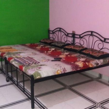 Fernandes Guest House 卡兰古特 外观 照片
