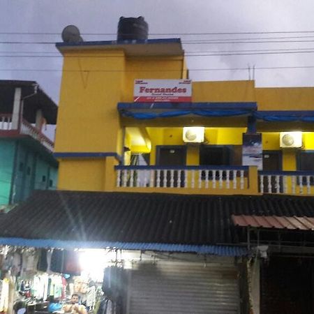 Fernandes Guest House 卡兰古特 外观 照片